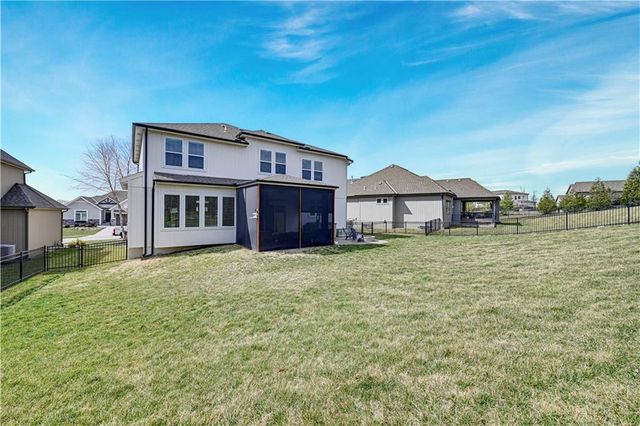 11573 S Roundtree Street, Olathe, KS 66061