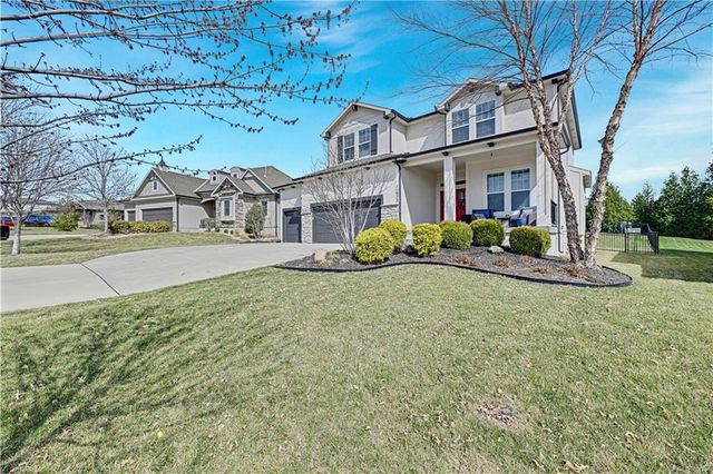 11573 S Roundtree Street, Olathe, KS 66061