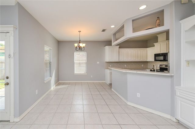 2318 Luzius Dr, Corpus Christi, TX 78418