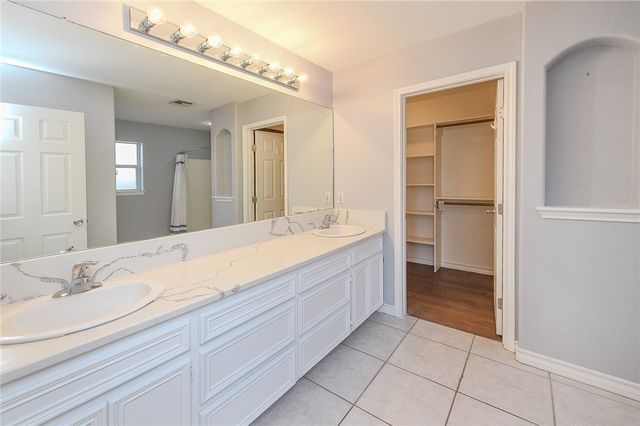 2318 Luzius Dr, Corpus Christi, TX 78418