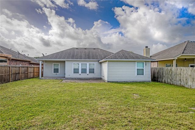 2318 Luzius Dr, Corpus Christi, TX 78418