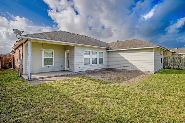 2318 Luzius Dr, Corpus Christi, TX 78418