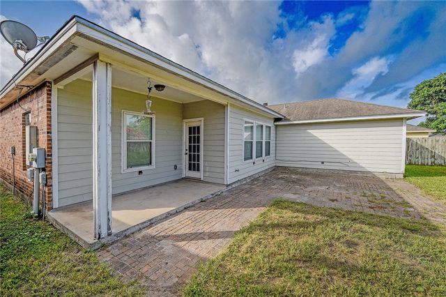 2318 Luzius Dr, Corpus Christi, TX 78418