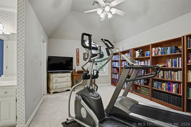 10106 S Maplewood Avenue, Tulsa, OK 74137