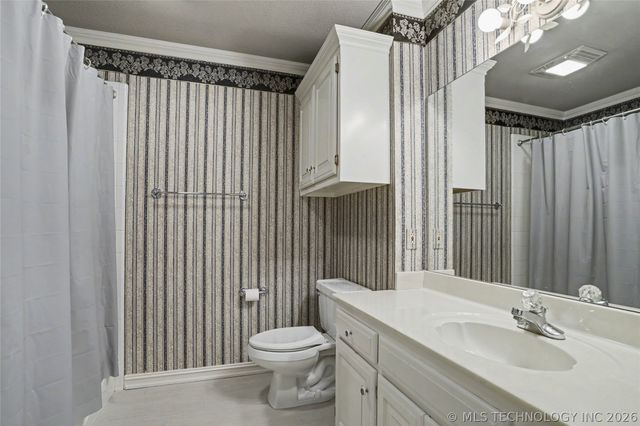 10106 S Maplewood Avenue, Tulsa, OK 74137