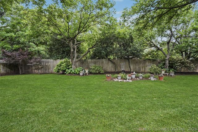 10106 S Maplewood Avenue, Tulsa, OK 74137