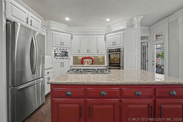 10106 S Maplewood Avenue, Tulsa, OK 74137