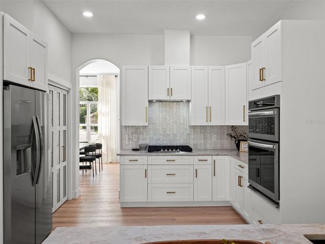 6111 HERONCREST COURT, Lithia, FL 33547