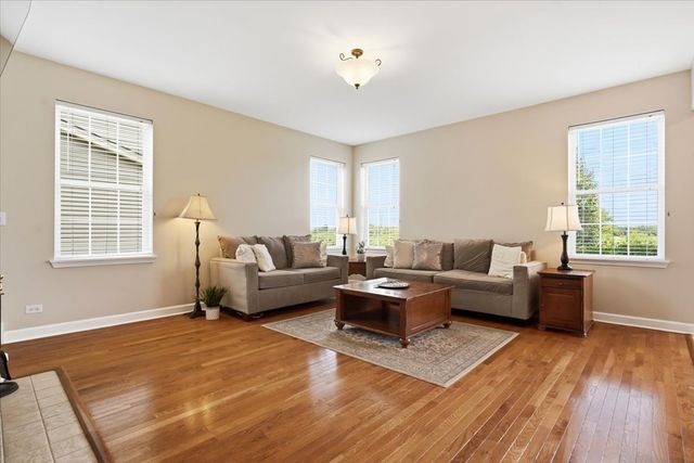 2835 Liberty Lakes Boulevard, Wauconda, IL 60084