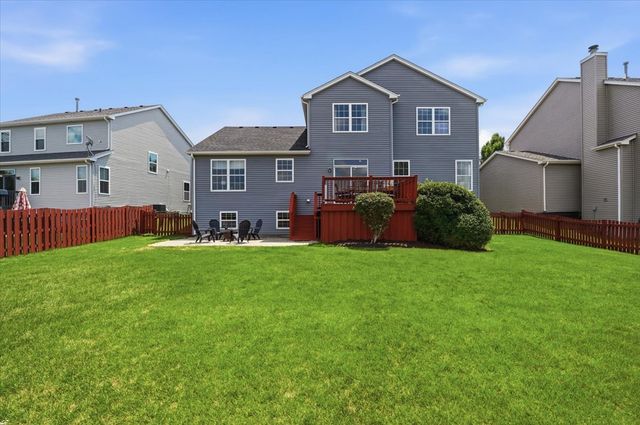 2835 Liberty Lakes Boulevard, Wauconda, IL 60084