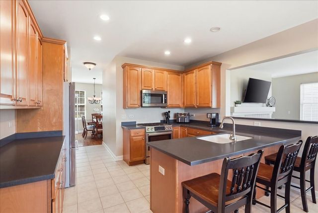 2835 Liberty Lakes Boulevard, Wauconda, IL 60084
