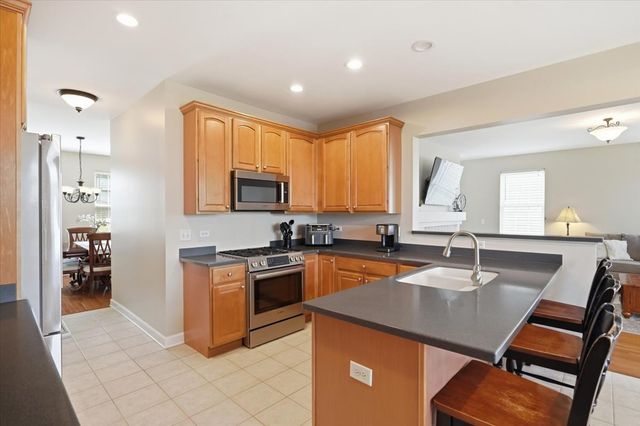 2835 Liberty Lakes Boulevard, Wauconda, IL 60084