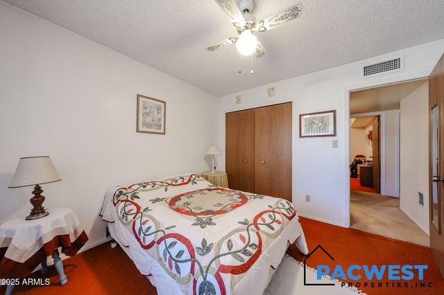 4801 W BEVERLY Lane, Glendale, AZ 85306