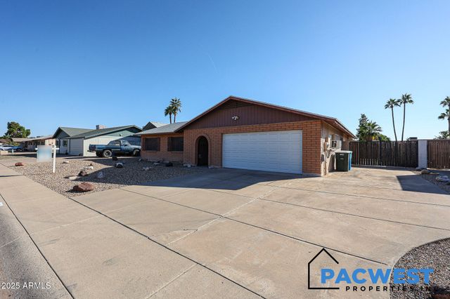 4801 W BEVERLY Lane, Glendale, AZ 85306