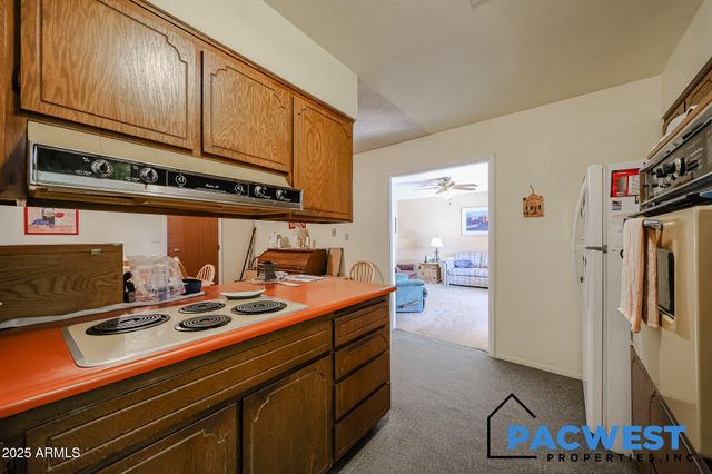 4801 W BEVERLY Lane, Glendale, AZ 85306