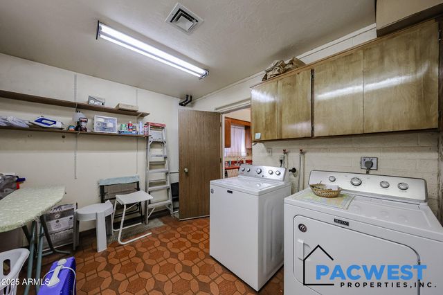 4801 W BEVERLY Lane, Glendale, AZ 85306