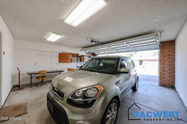 4801 W BEVERLY Lane, Glendale, AZ 85306