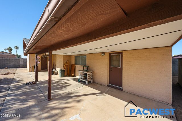 4801 W BEVERLY Lane, Glendale, AZ 85306