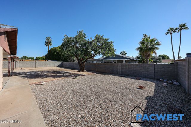 4801 W BEVERLY Lane, Glendale, AZ 85306