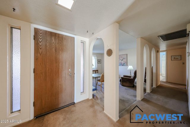 4801 W BEVERLY Lane, Glendale, AZ 85306