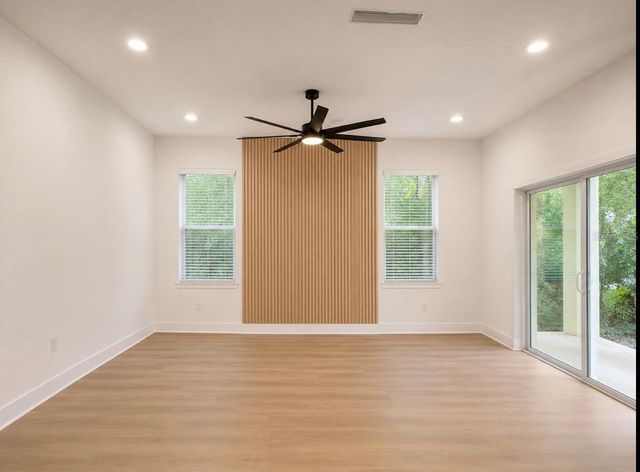 1064 MONROE AVENUE, Brooksville, FL 34604