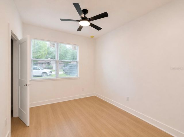1064 MONROE AVENUE, Brooksville, FL 34604