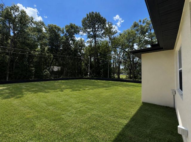 1064 MONROE AVENUE, Brooksville, FL 34604