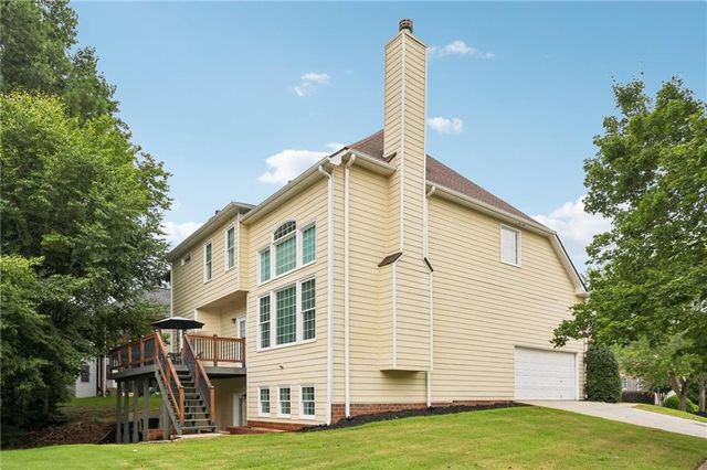 3856 Creekview Ridge Drive, Buford, GA 30518