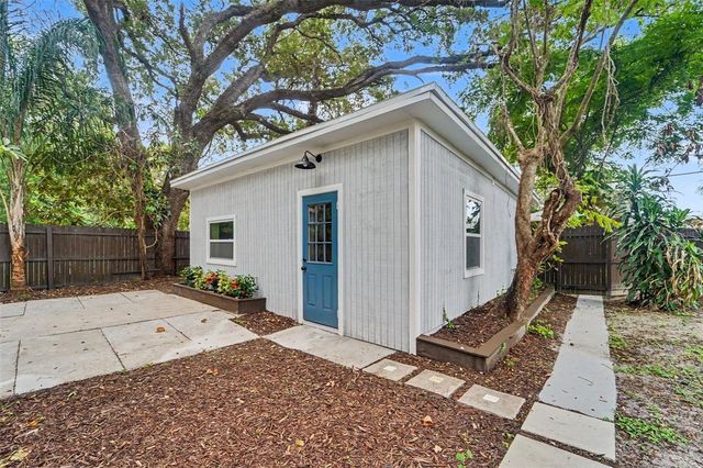 903 E CAYUGA STREET, Tampa, FL 33603