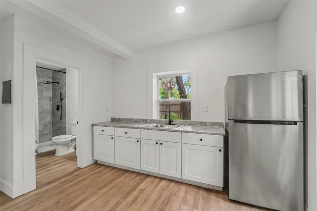 903 E CAYUGA STREET, Tampa, FL 33603