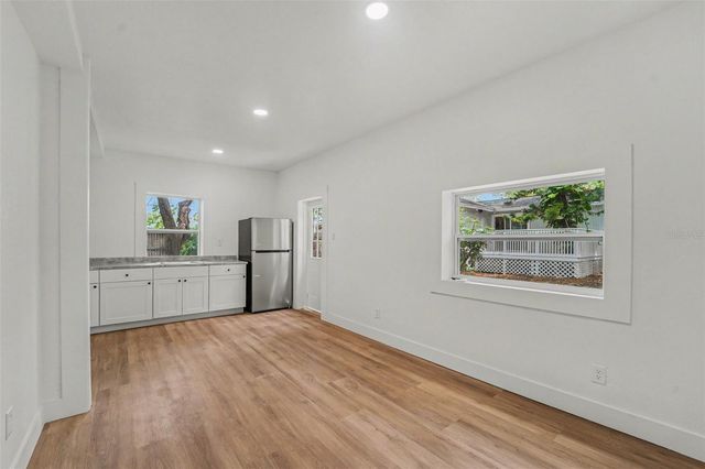 903 E CAYUGA STREET, Tampa, FL 33603