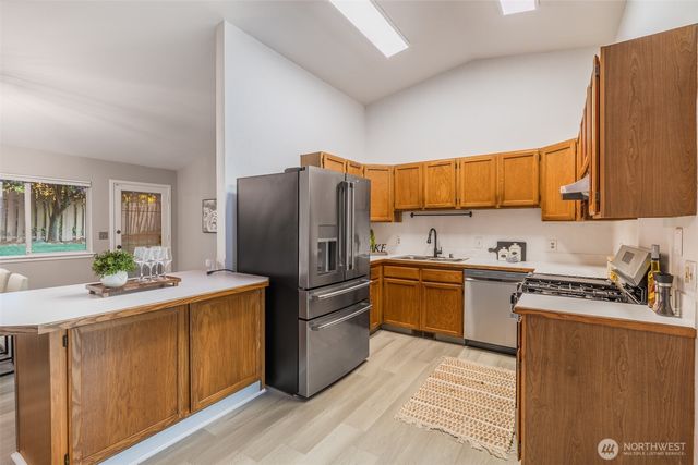 2417 S 249th Place, Kent, WA 98032