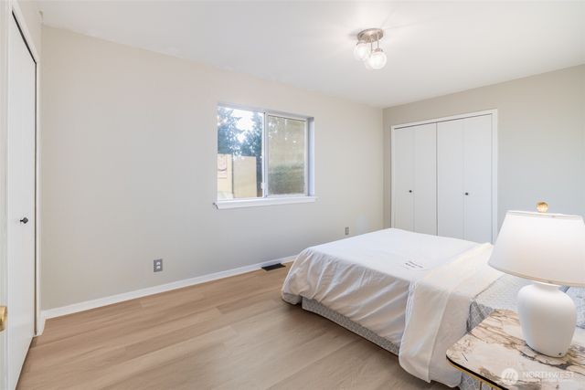2417 S 249th Place, Kent, WA 98032