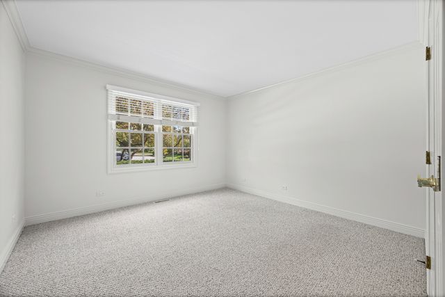 1735 Yale Court, Lake Forest, IL 60045