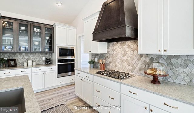127 CRAFTSMAN DR, Mechanicsburg, PA 17055