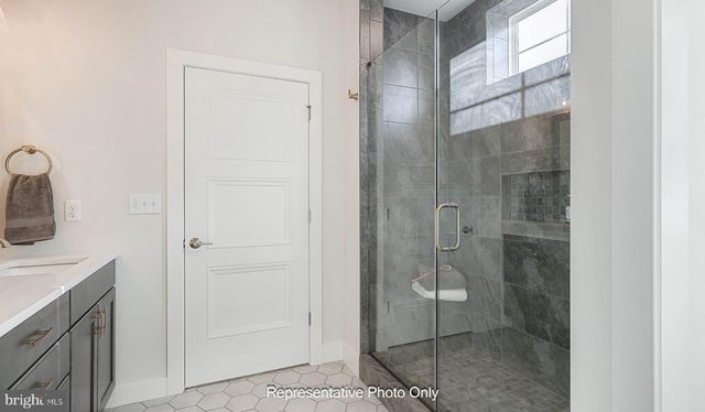 127 CRAFTSMAN DR, Mechanicsburg, PA 17055