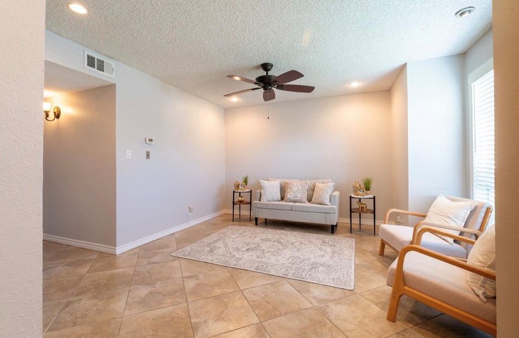 11002 Hammerly Boulevard 19, Houston, TX 77043