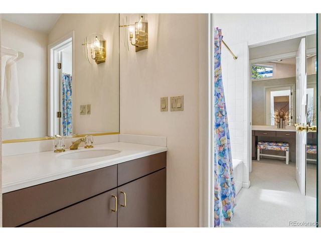 2552 E Alameda Ave 76, Denver, CO 80209