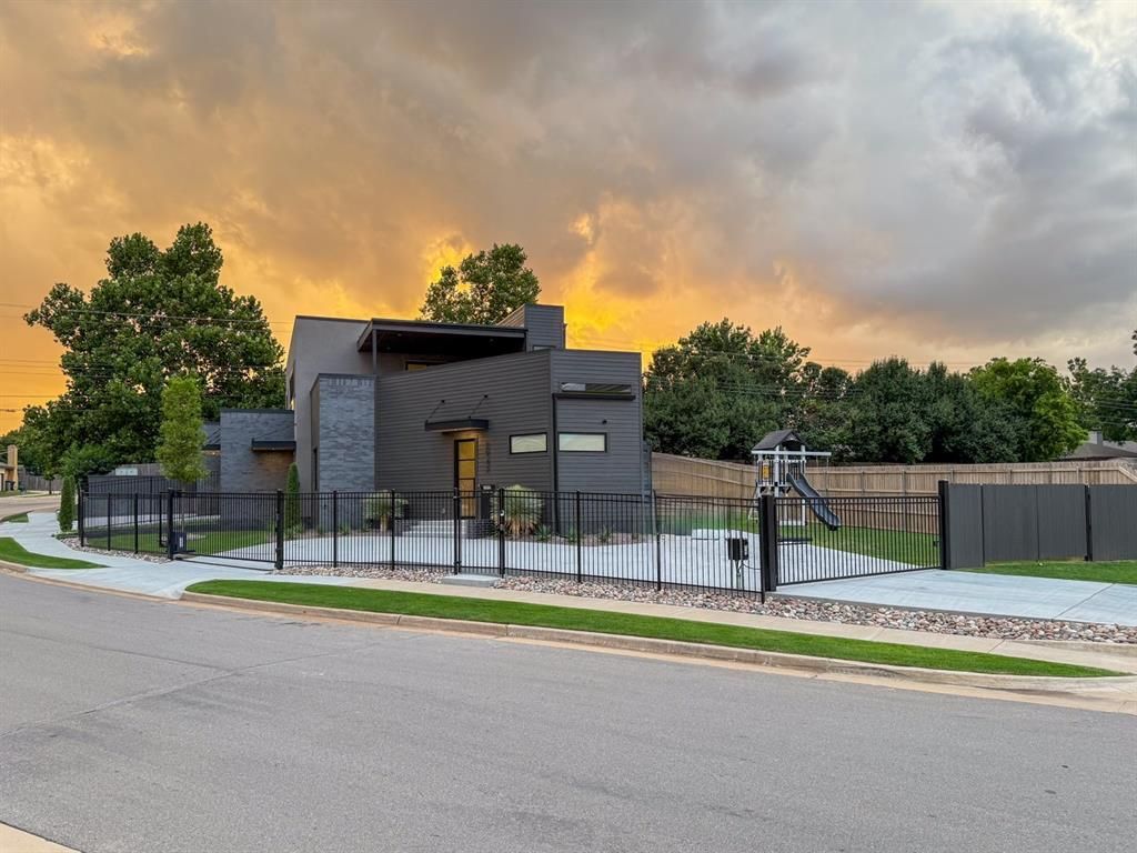 2943 NW 61st Terrace, Oklahoma City, OK 73112