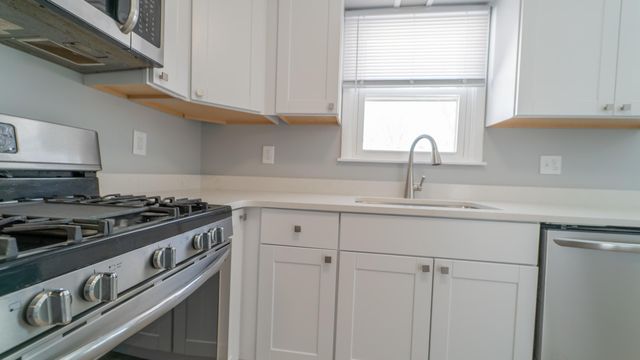 9380 Mckinley Street, Crown Point, IN 46307