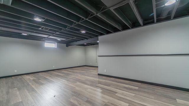 9380 Mckinley Street, Crown Point, IN 46307