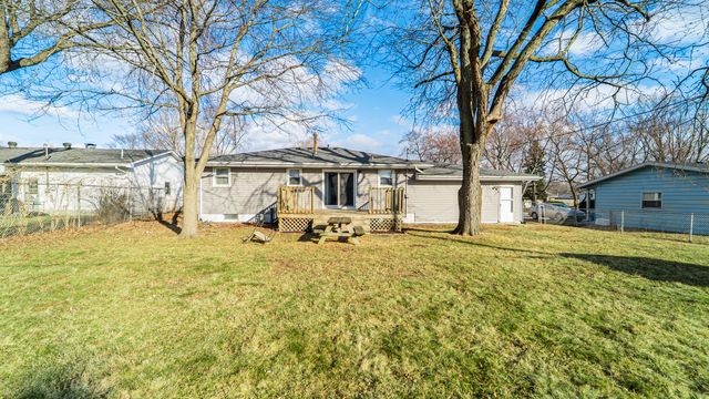 9380 Mckinley Street, Crown Point, IN 46307
