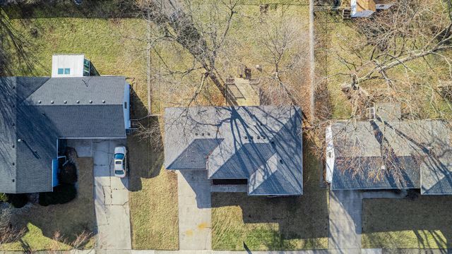 9380 Mckinley Street, Crown Point, IN 46307