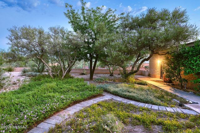 2560 N Jeanette Avenue, Tucson, AZ 85749