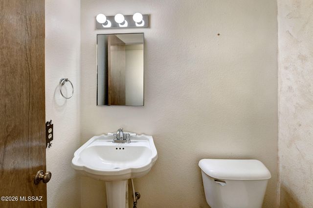 2560 N Jeanette Avenue, Tucson, AZ 85749