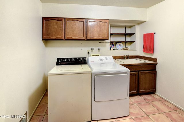 2560 N Jeanette Avenue, Tucson, AZ 85749