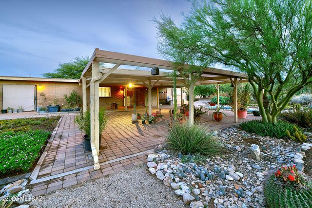 2560 N Jeanette Avenue, Tucson, AZ 85749