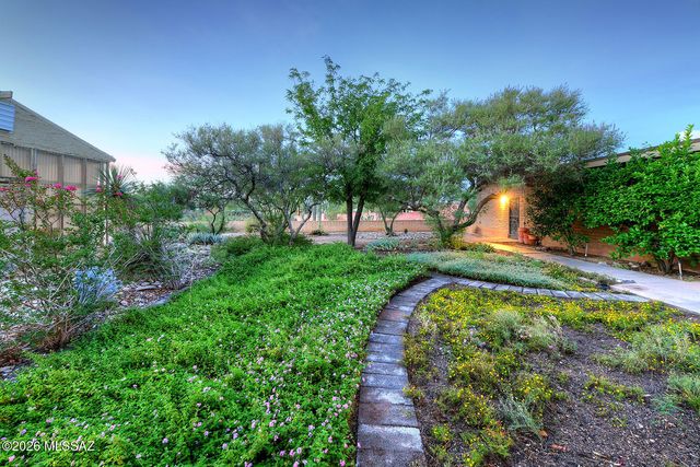 2560 N Jeanette Avenue, Tucson, AZ 85749