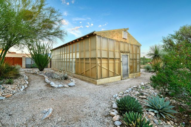 2560 N Jeanette Avenue, Tucson, AZ 85749