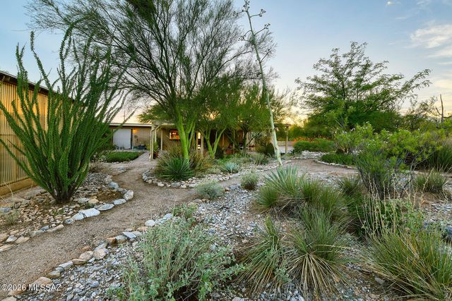 2560 N Jeanette Avenue, Tucson, AZ 85749